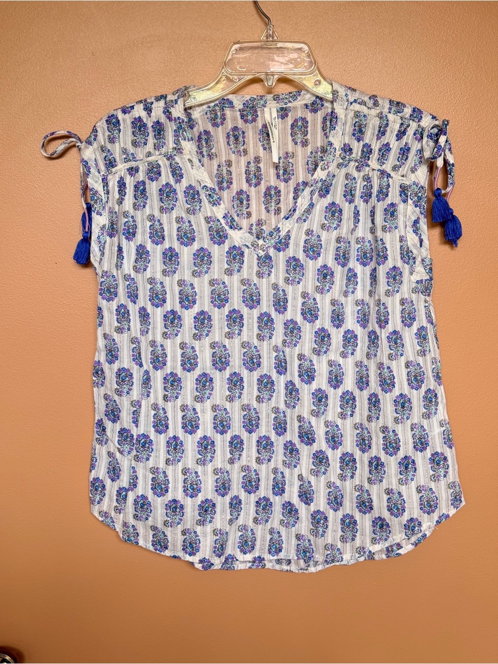 Anthropologie White/purple/blue Floral with silver threads Top Size S Cotton